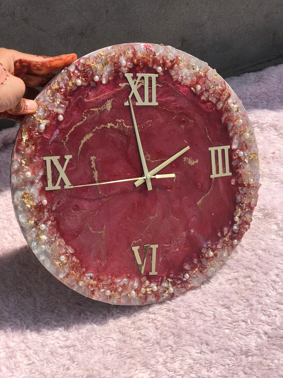 Resin wall clock