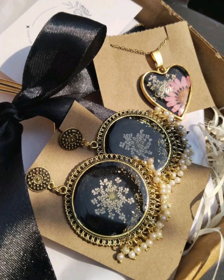 RESIN JEWELRY SET