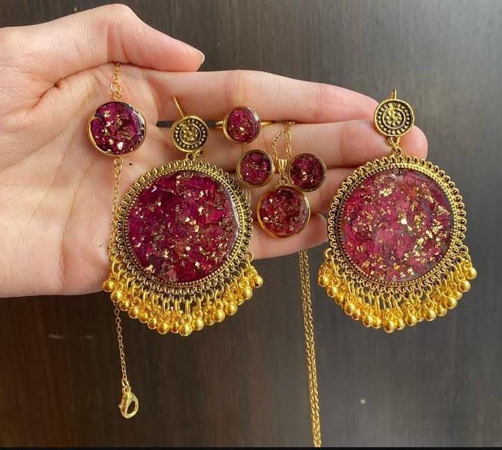 RESIN JEWELRY SET