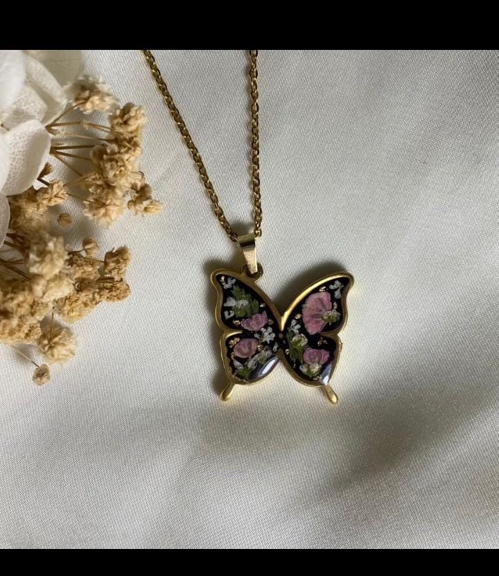 RESIN BUTERFLLY PENDENT