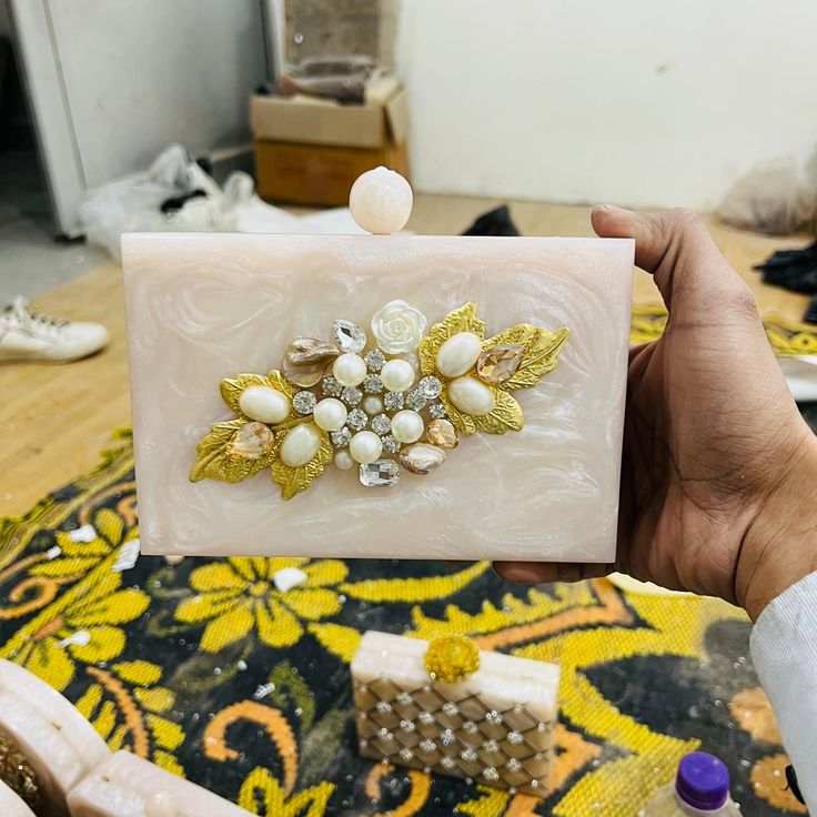 RESIN HAND BAG